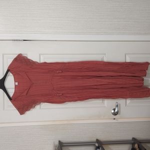 Old Navy dusty rose. Tiered midi dress. Sleeve detail. Cap sleeve size XL